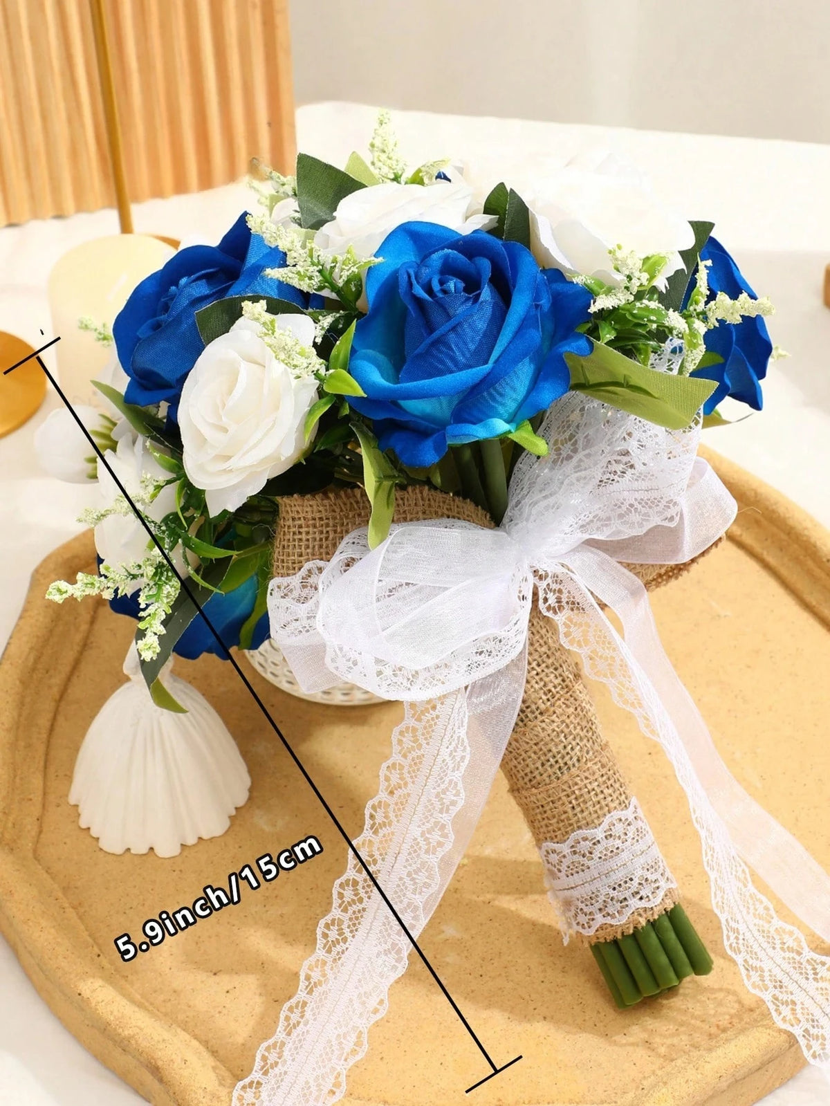 bouquets mariage roses artificielles bleu blanc vert romantique fleurs veloutées feuilles ruban satin blanc