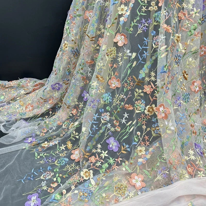 tissu brodé floral semi transparent polyester multi couleurs occasion quotidien tulle 3d embossé trame