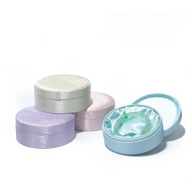 boîtes rondes imprimées florales opaques classiques couleurs variées blanc rose verte violette bleue rouge