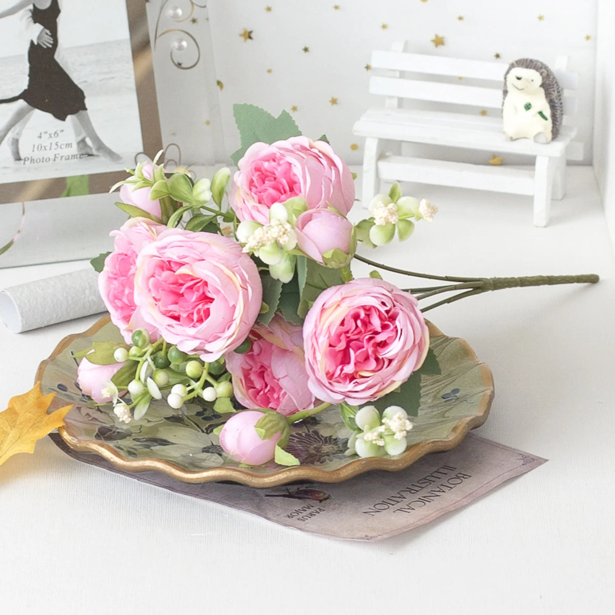 bouquet artificiel fleurs roses soie blanc decoration mariage intérieur classique feuillets verts
