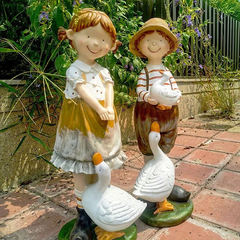 statues jardin ange oie garçon fille texturées paille tressée extérieure patio balcon rustic champêtre