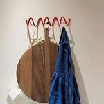 porte sacs mural métal argenté noir rouge spirale moderne sacs entrée chambre