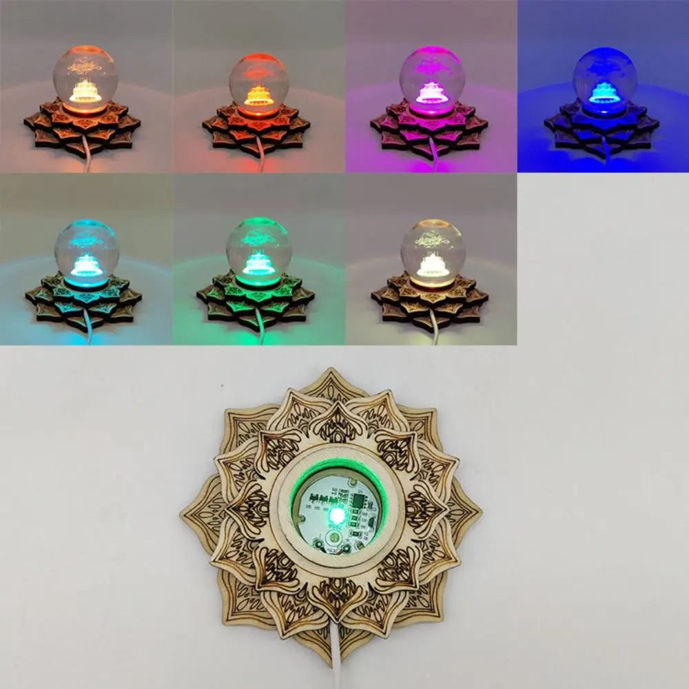lampe décorative artisanale bois motif floral gravé or blanc vert bleu rouge