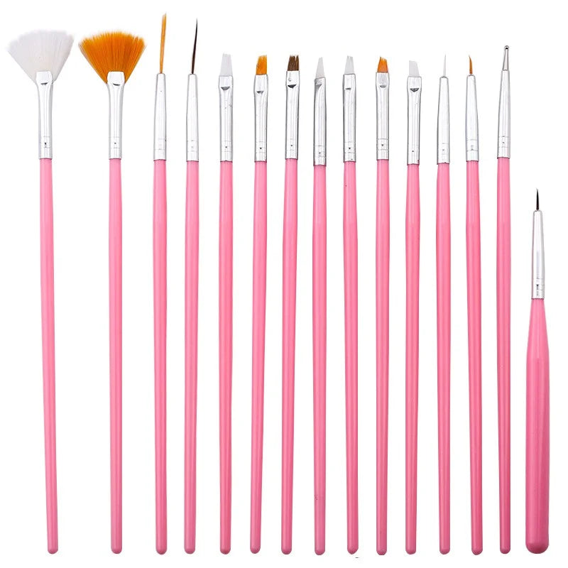 poudres colorées pinceaux décoratifs brosse poils différents outils pâtisserie artisanal pots blancs