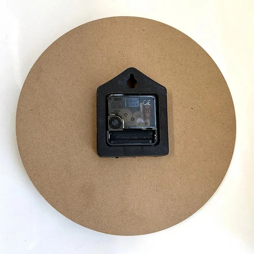 horloge murale thème militaire pistolets balles bois noir bronze quartz