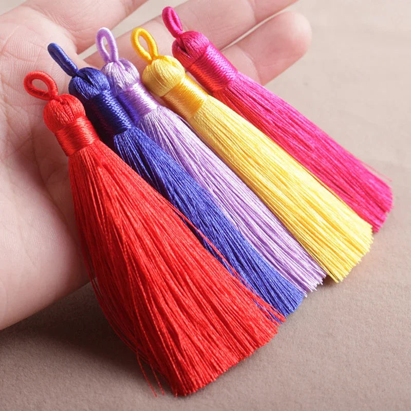 lot dix pompons soyeux anneau métallique décoration rideau couture bijoux artisanat