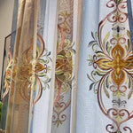 rideau translucide broderie florale élégant blanc bleu salon chambre fenêtre maison classique