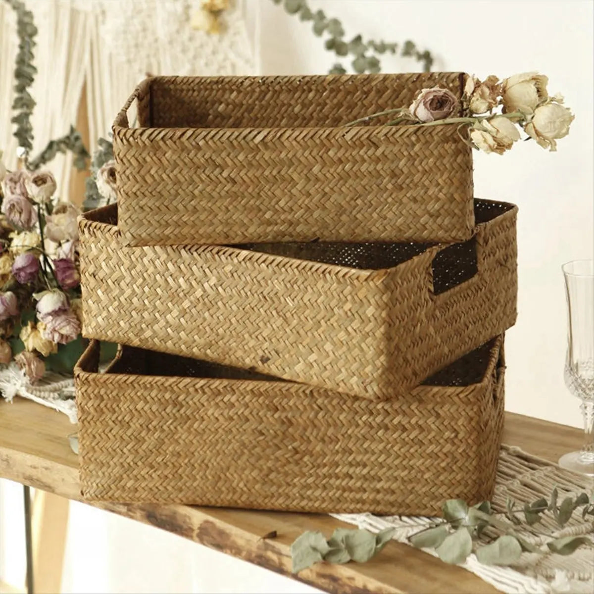 panier marron clair tissage paille rustique naturel poignées intégrées rangement maison fruits pain