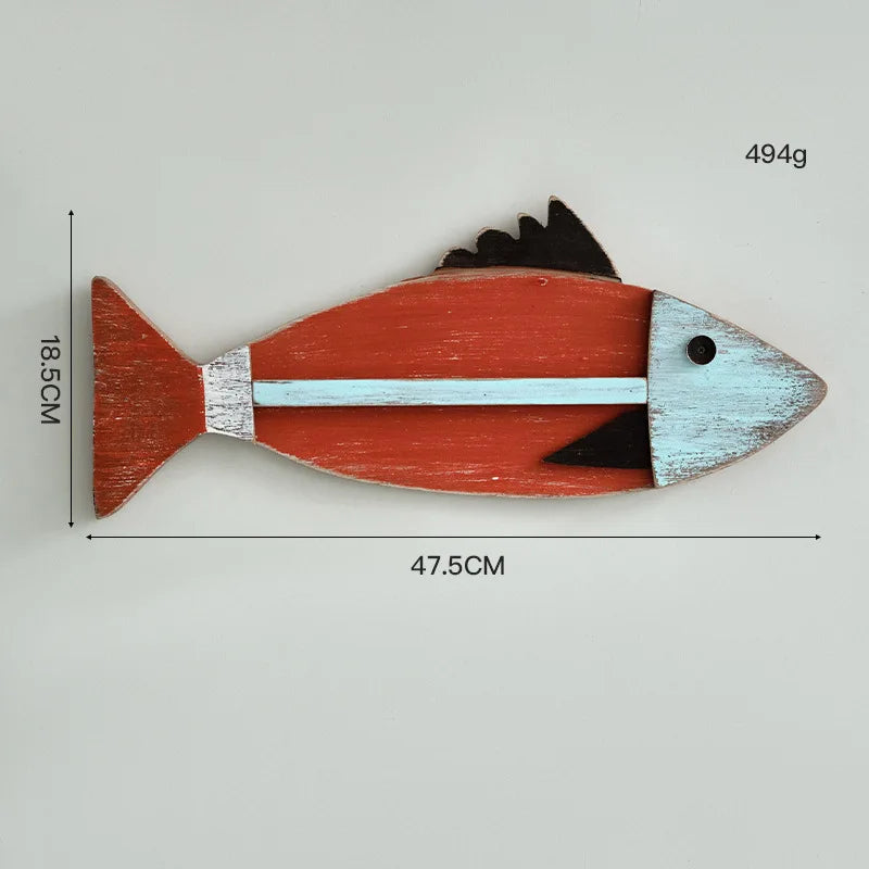 décoration murale poissons bois couleurs vives artisanal thème océan vintage