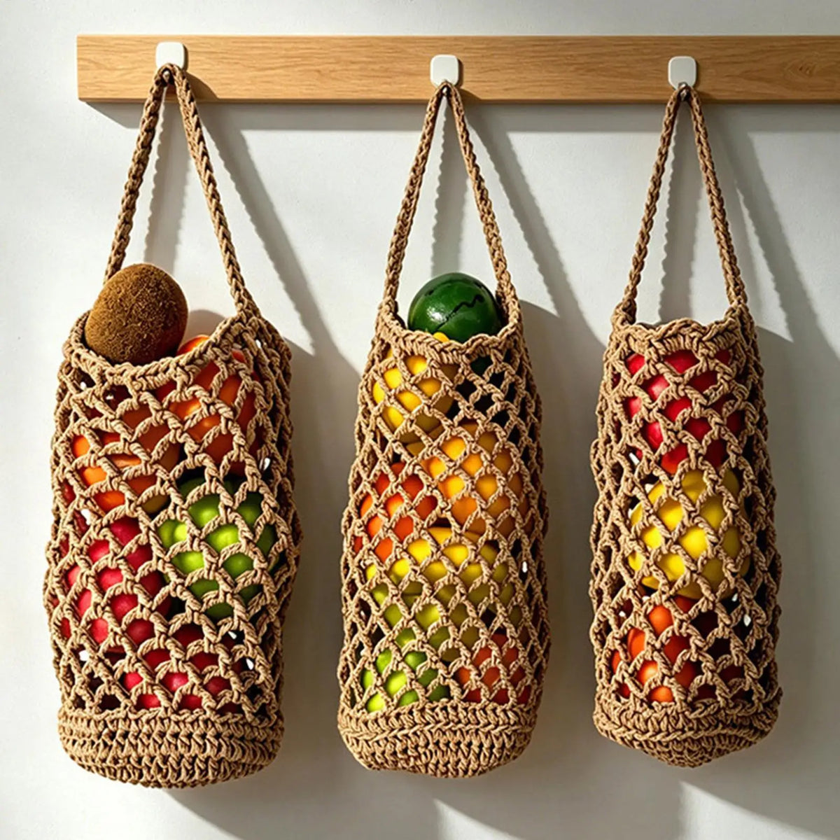 panier rangement mural crocheté fruits légumes marron rouge vert jaune orange rustique bohème champêtre