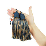 pompon porte décoration maison classique élégant couleur beige bleu marine noir blanc gris clair