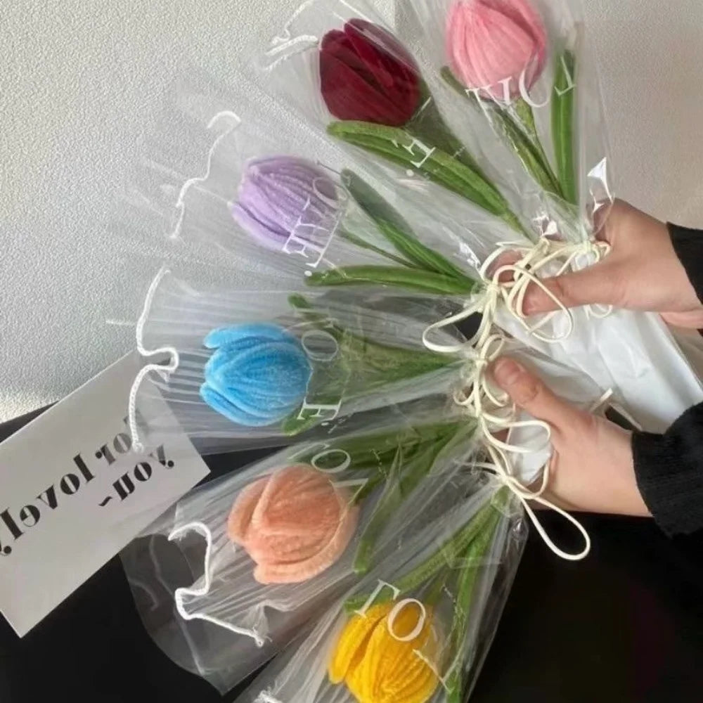 décoration intérieure bouquet tulipes artificielles violet rose bleu moderne élégant transparent anniversaire mariage