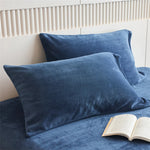taies d'oreiller velours polyester bleu marine zip doré contemporain maison simple