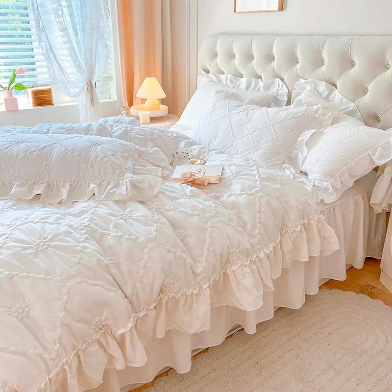 Comparaison des coloris blanc, noir, vert et rouge de la housse de couette