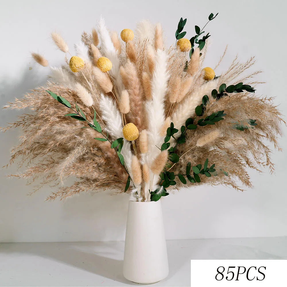 bouquet fleurs séchées pampa plumes vertes intérieur décoration naturelle rustique anniversaire mariage