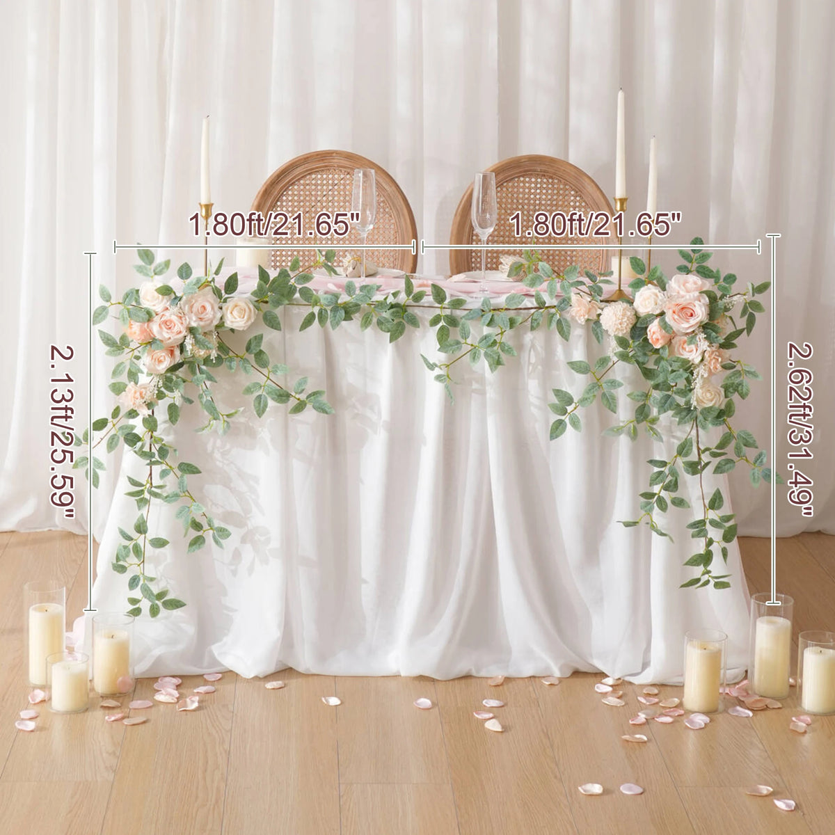 décoration romantique table mariage fleurs artificielles roses feuilles vertes bougies