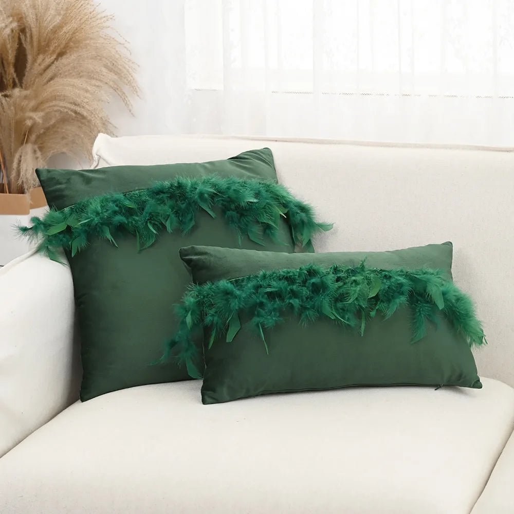 coussin décoratif carré velours pompon plumes patchwork moderne intérieur salon chambre taille 45x45cm