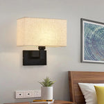 lampe murale moderne tissu beige vertical noir doréintérieur éclairage led fixée mur