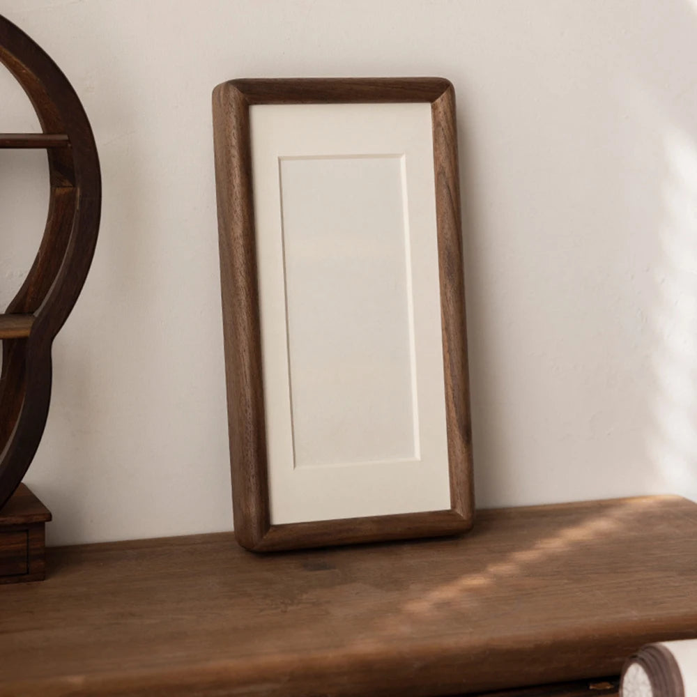 cadre photo bois minimaliste marron clair blanc decoration intérieur japonais rustique