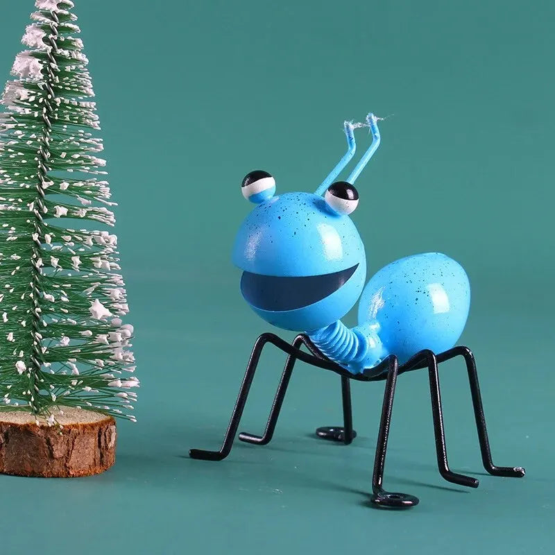 figurines insectes métal orange vert bleu artisanal clips décoration jardin chambre salon pastorale