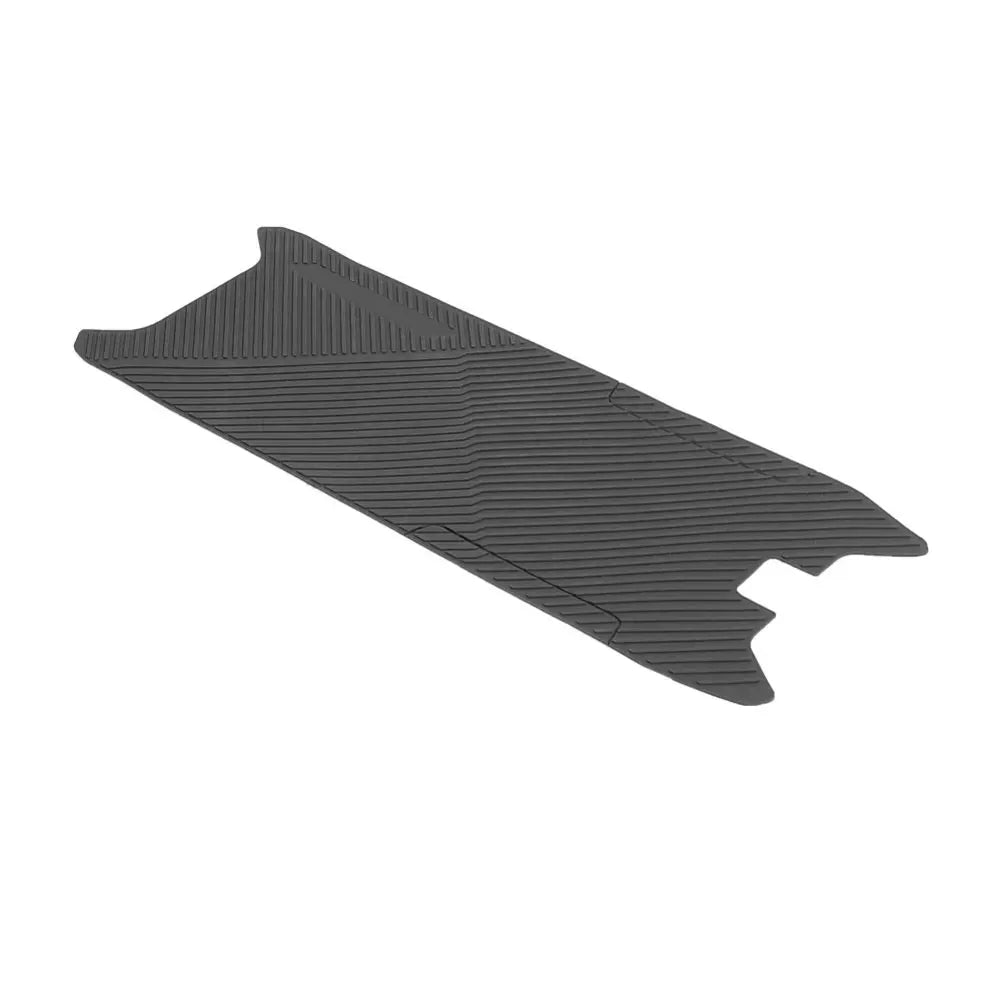 tapis antidérapant silicone noir protection planche scooter moto électrique 19cm 51cm texturé industriel
