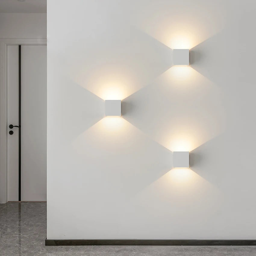 appliques murales modernes minimalistes led blanc noir doré éclairage chambre salon cuisine salle manger