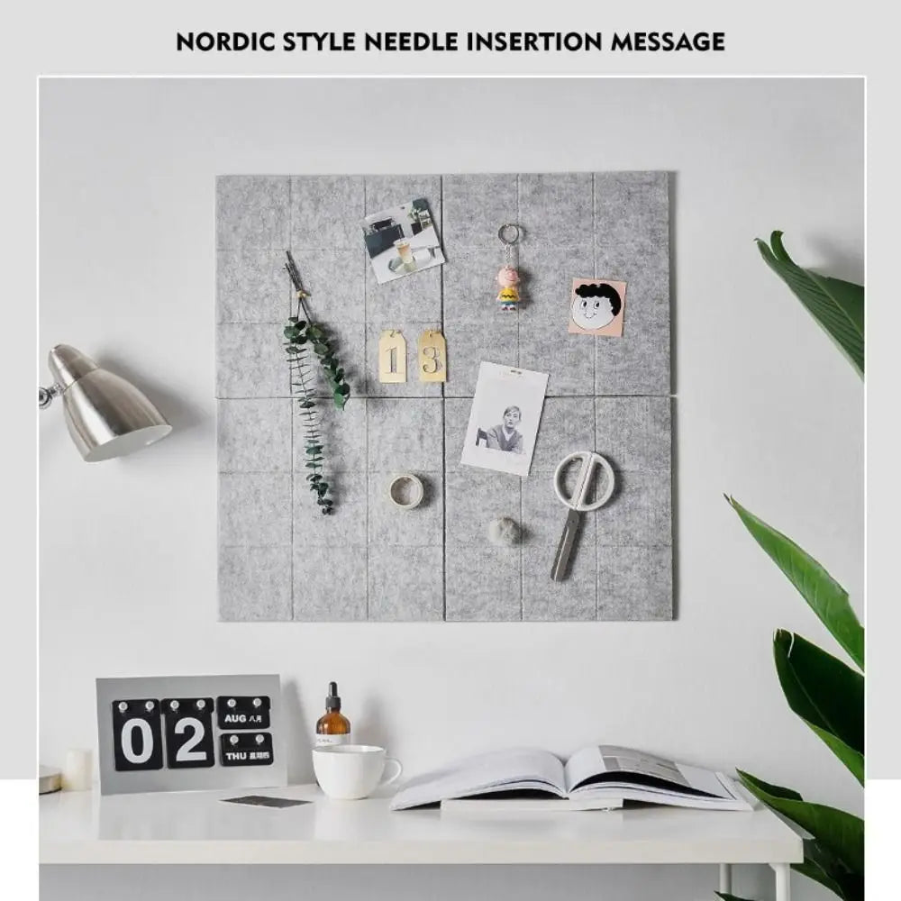 panneau rangement minimaliste feutre gris blanc noir adhésif photos horloges boucles doreilles