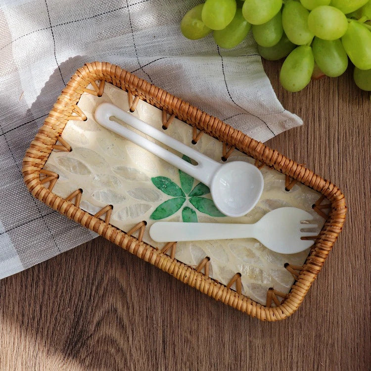 assiettes thé rustiques boho chic marron clair blanc vert fleurs motifs géométriques