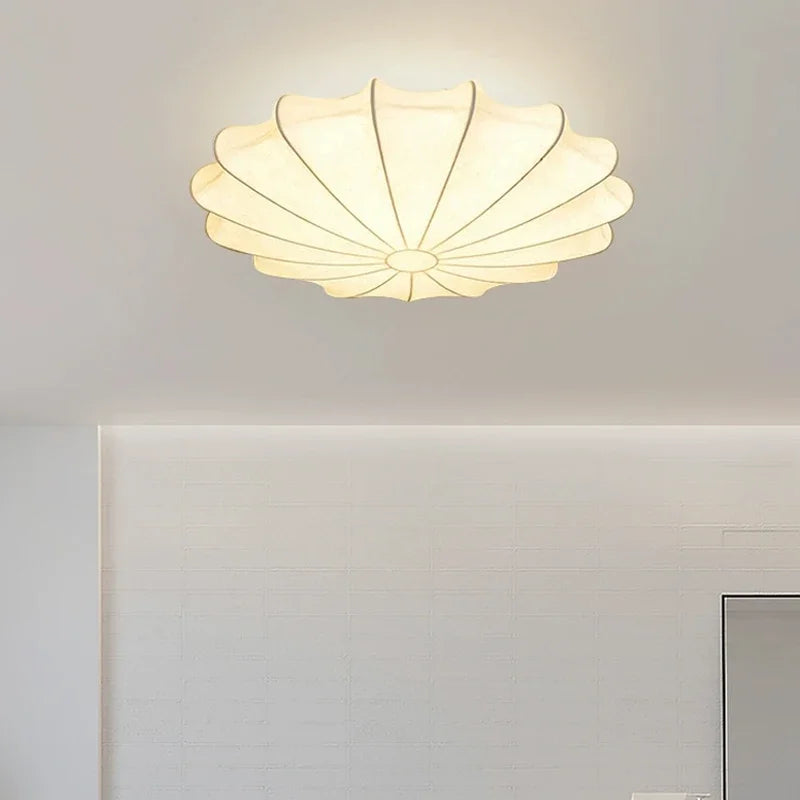 plafonnier led moderne blanc rayures noires salon chambre coucher éclairage intérieur