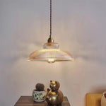 lampe suspendue vert moderne ampoule chaîne métallique rayures verticales salon chambre hall