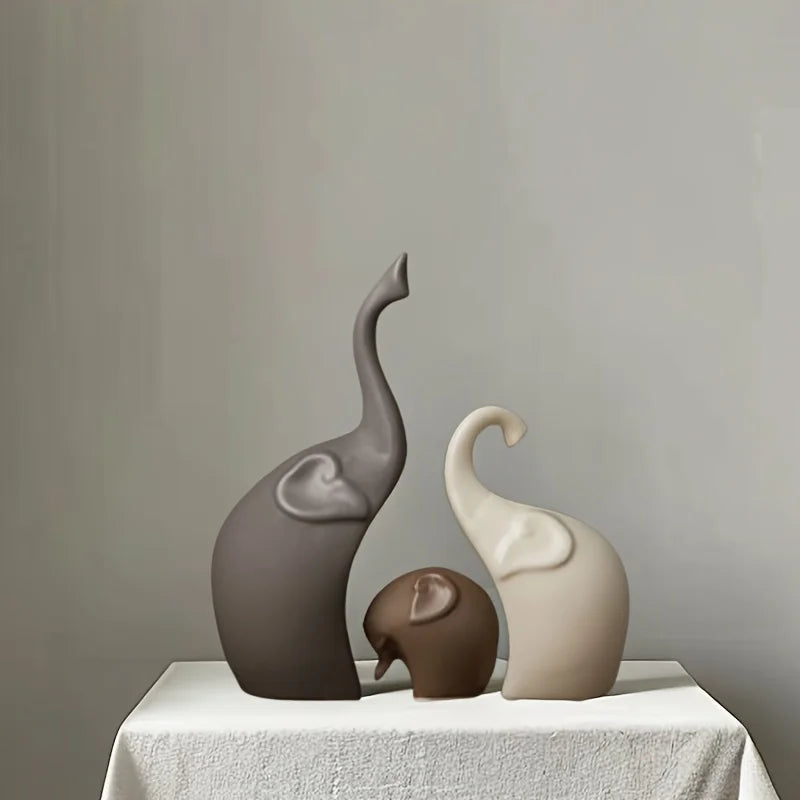 Comparaison taille figurines éléphant famille décoration animalière