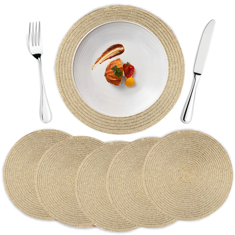 Set de 6 napperons ronds tissés lavables rouges sur une table de Noël