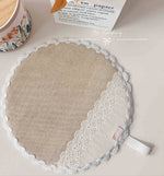serviettes table dentelle rose clair blanc beige marron violet classiques opaques