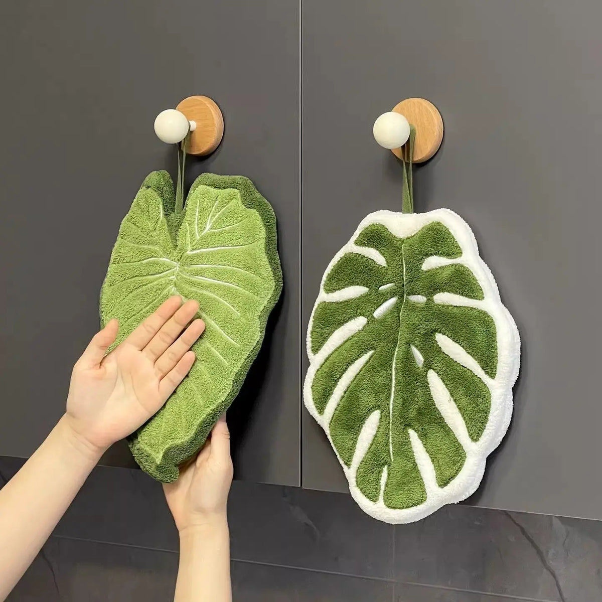 serviettes main suspendables feuilles vertes blanches douces moderne
