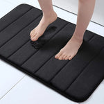 tapis massage pieds noir rayures horizontales moderne antidérapant absorbant eau respectueux environnement