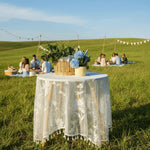 nappe table broderie florale blanc boho chic pompons franges semi transparente vintage dimensionnée