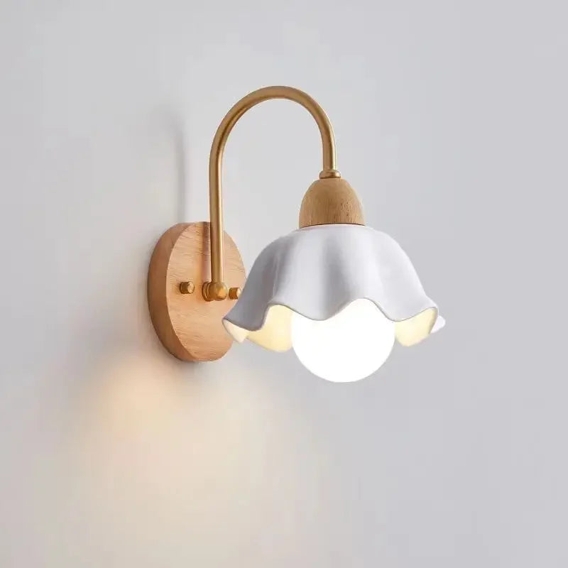 lampe murale bois clair fleur scandinave minimaliste chambre coucher éclairage quotidien led opaque