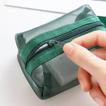sac main vert maille moderne fermeture eclaire rangement chargeur cable boite données