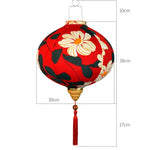 lanterne japonaise traditionnelle rouge fleurs décorative artisanale pompon bois suspendue
