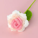 fleurs artificielles tricotées violet rose blanc jaune vert finement crochetées décoration intérieure artisanal