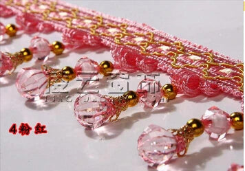 ruban decoratif cristal broderie dorée élégant traditionnel rouge blanc beige gris vert