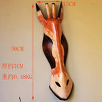 masque bois opaque traditionnel animal africain motifs géométriques décorative salon chambre rouges jaunes blancs