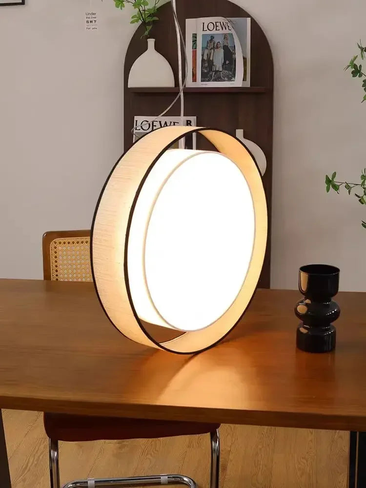 plafonnier led tissu moderne opalescent beige clair noir éclairage quotidien minimaliste