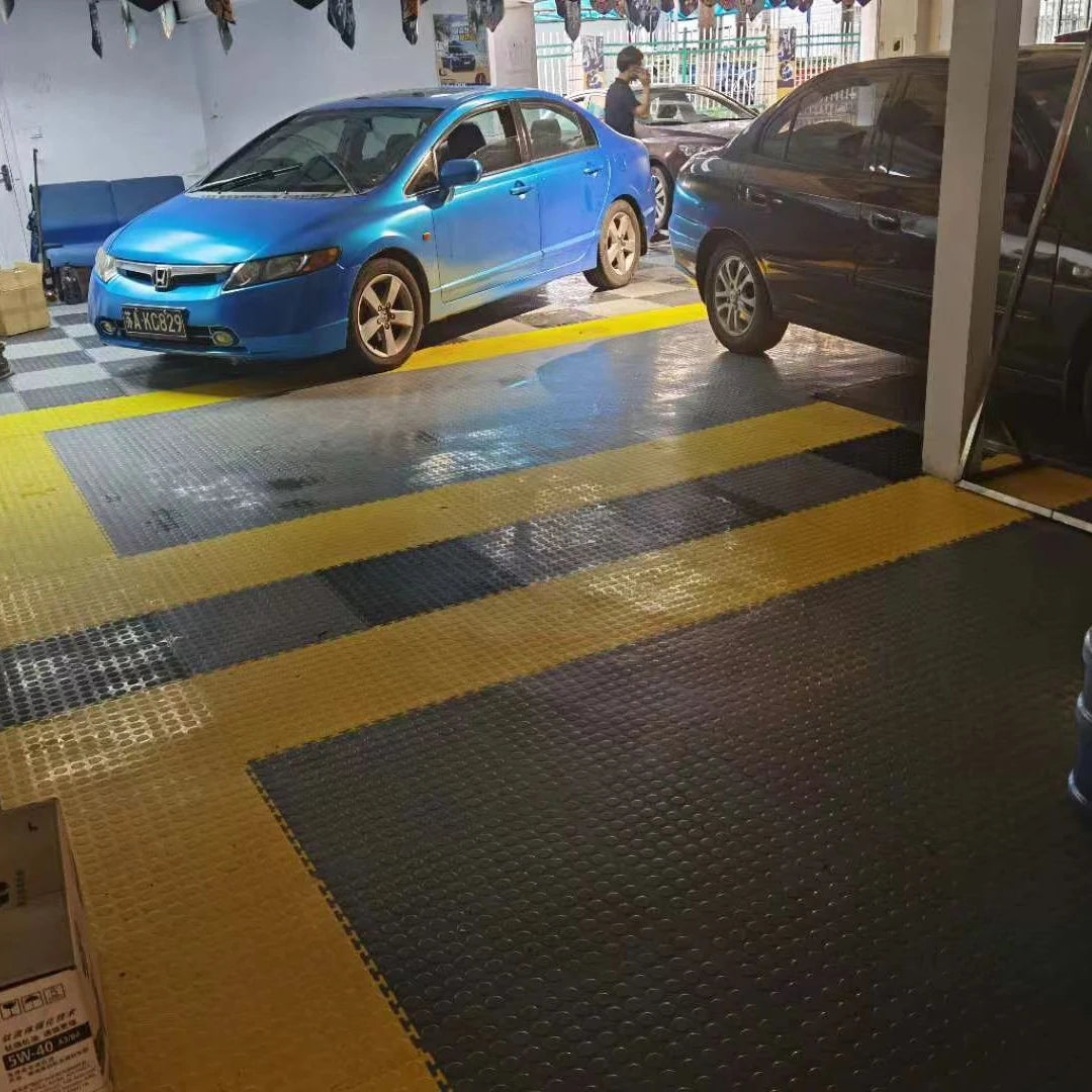tapis sol modulaires antidérapants carreaux géométriques rouge gris bleu jaune vert modernes imperméables résistants