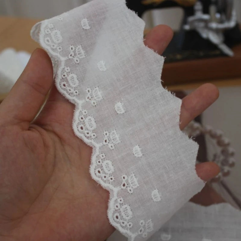 dentelle coton ours blanc motif noeud bordure dentelée ruban texturé semi transparent enfantin