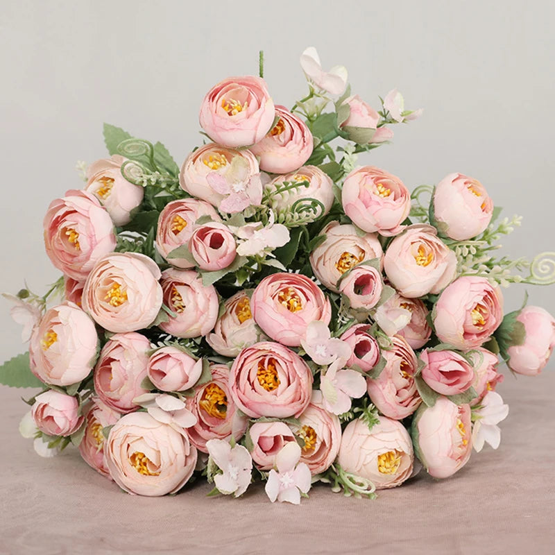 bouquet fleurs artificielles romantique rose grise blanche feuilles vertes vintage