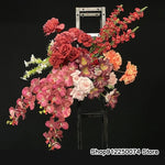 bouquet artificiel rose rouge feuilles vertes decoration mariage anniversaire table exterieur classique fleuri