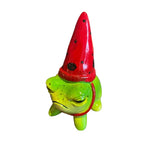 statuette grenouille peinte résine chapeau sorcière verte rouge bleue points noirs contemporaine extérieure ornement