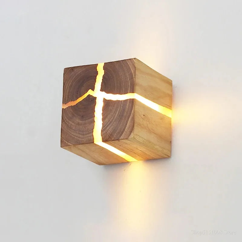 applique murale moderne bois doré ondulé fixée mur lumière blanc chaud