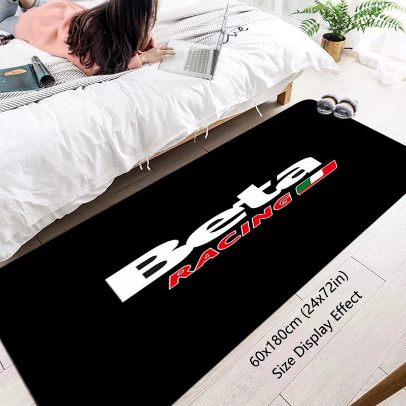 tapis sol noir motif moto beta racing drapeau italien décoration maison moderne antidérapant